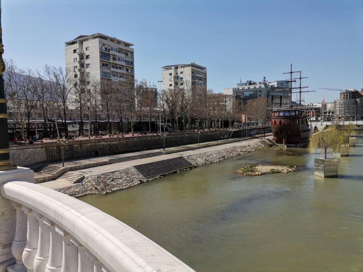 Calla 5 Apartment - Main Square, In The City Shopping Center - Parking Slot With Security And Video Camera Скопие Екстериор снимка