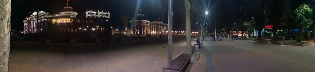 Calla 5 Apartment - Main Square, In The City Shopping Center - Parking Slot With Security And Video Camera Скопие Екстериор снимка