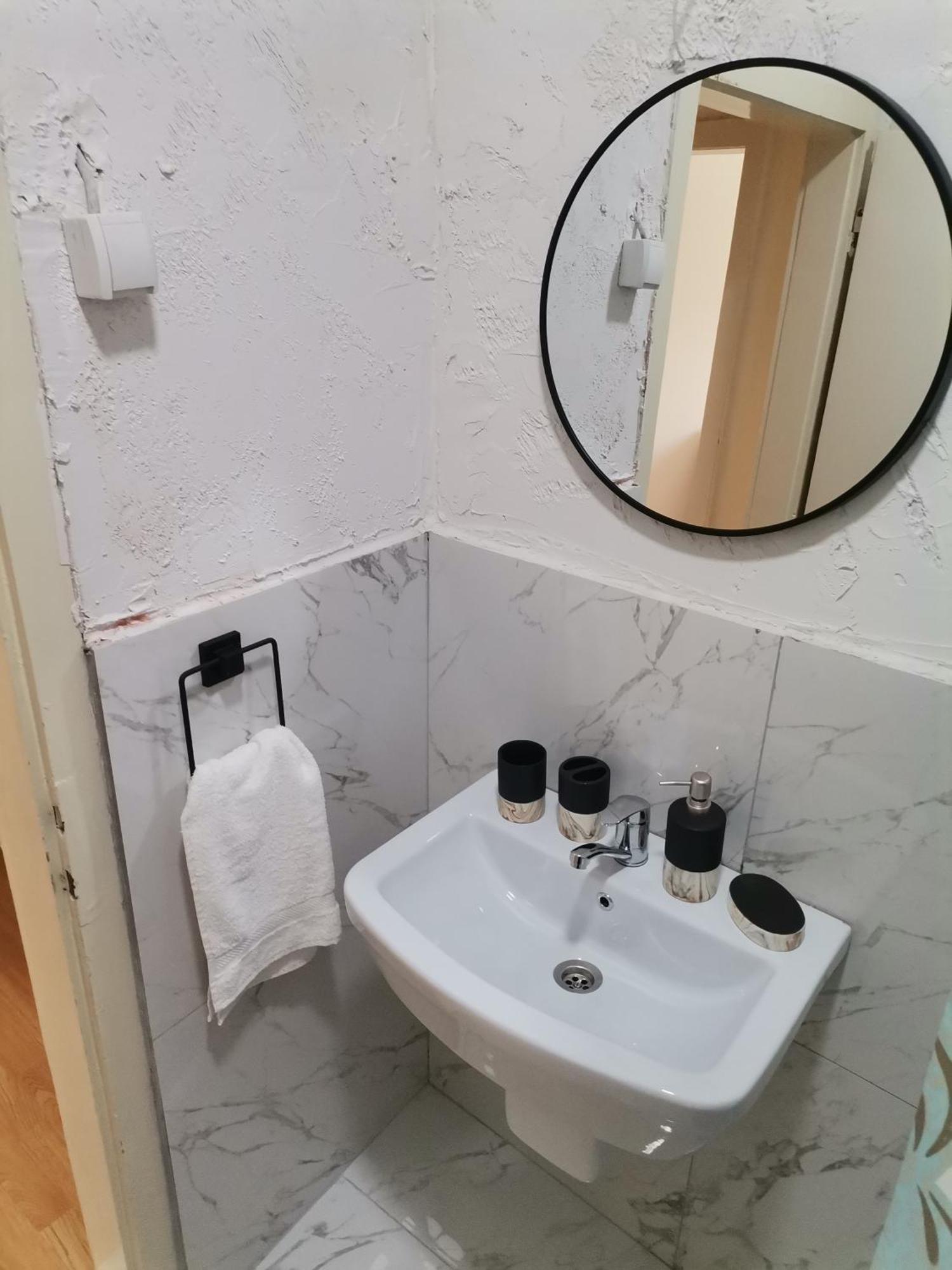 Calla 5 Apartment - Main Square, In The City Shopping Center - Parking Slot With Security And Video Camera Скопие Екстериор снимка